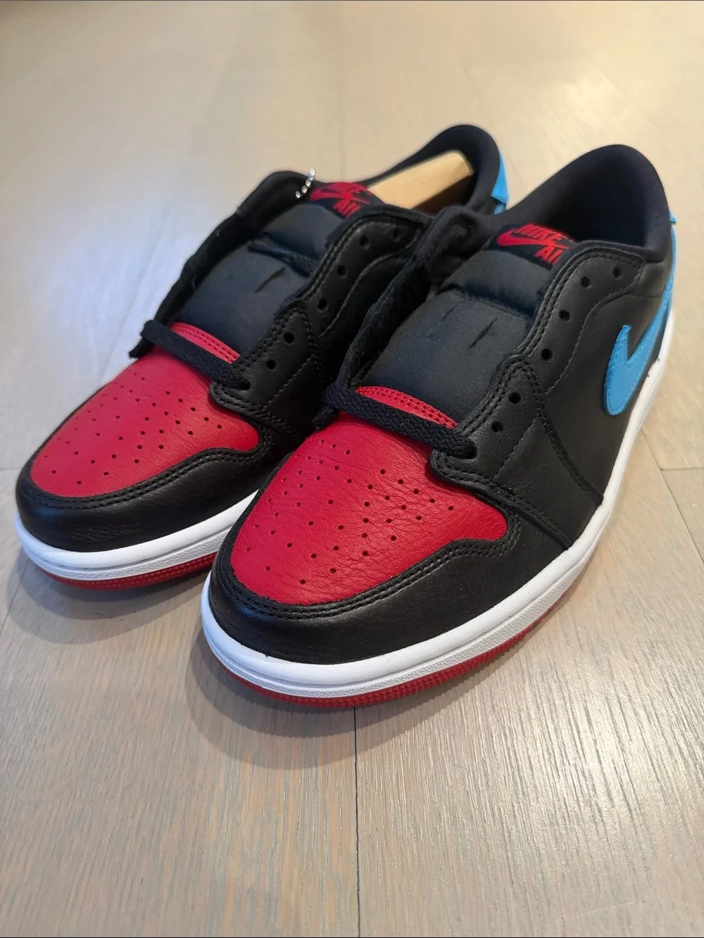 Jordan 1 Retro Low OG NC to Chi - Picture 2 of 4